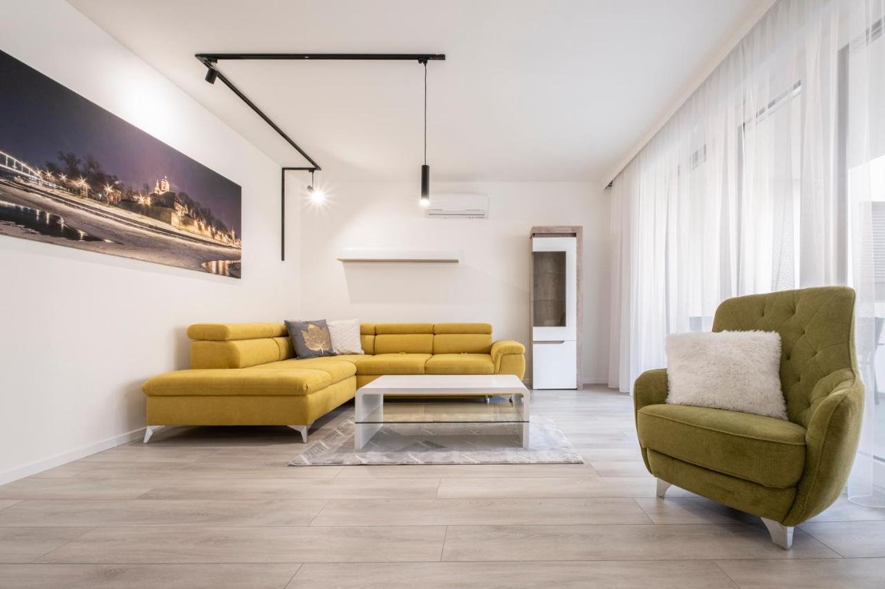 Divat Apartments - Central Smart Homes 杰尔 外观 照片